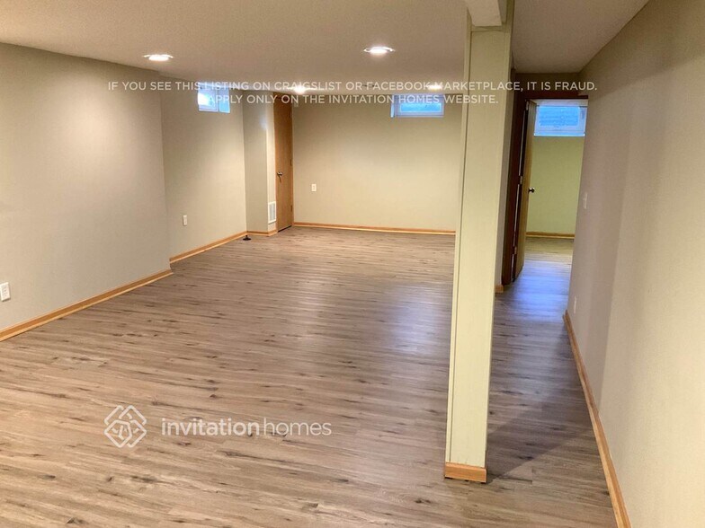 Building Photo - 2940 Orchard Ave N