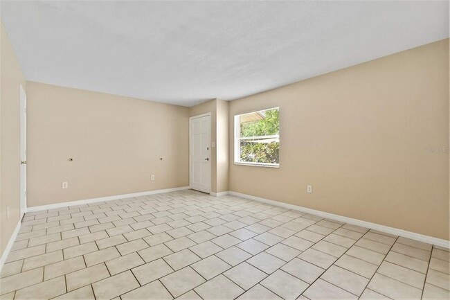 Building Photo - 3052 Park Ln
