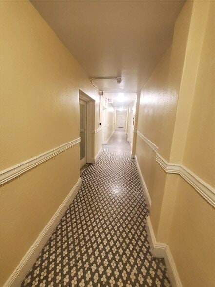 Building Photo - 415 County St