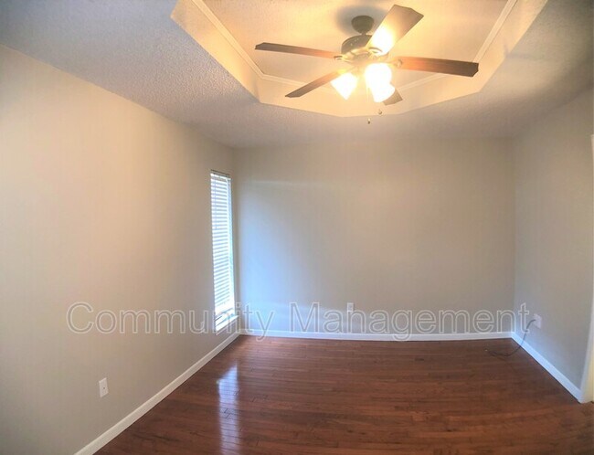 Building Photo - 7910 Bayou Fountain Ave