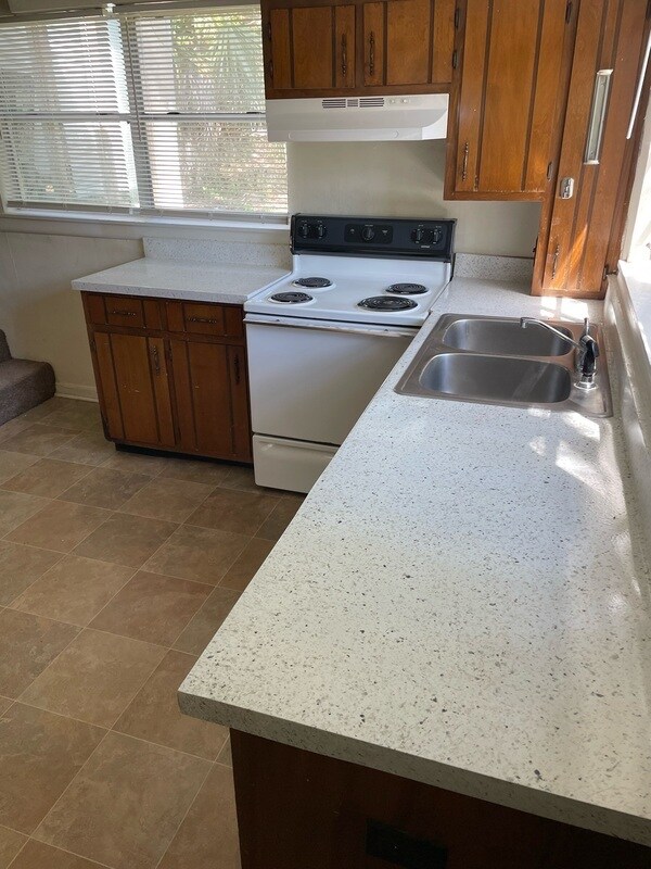 Building Photo - 209 Lovelace Dr