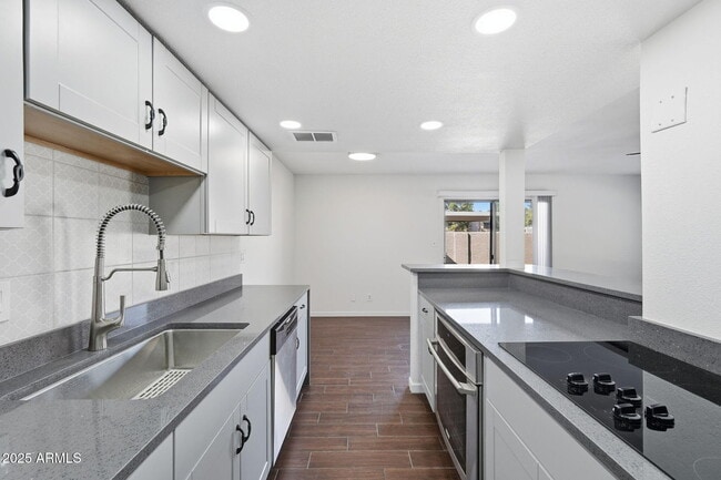 Building Photo - 4163 N 81st St