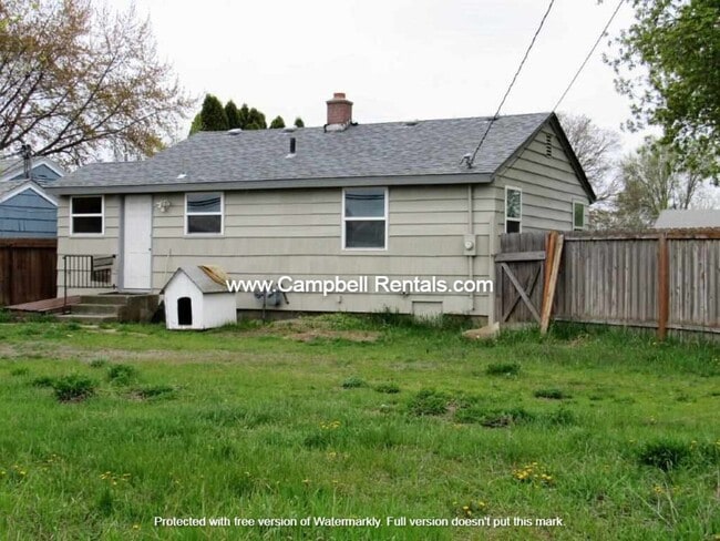 Building Photo - DE1405