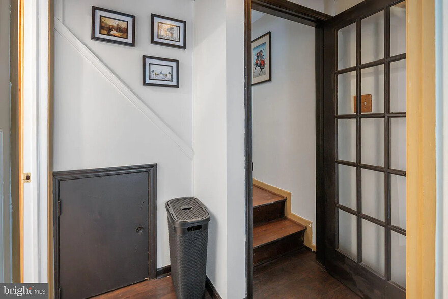 2nd Floor - 706 N Bodine St