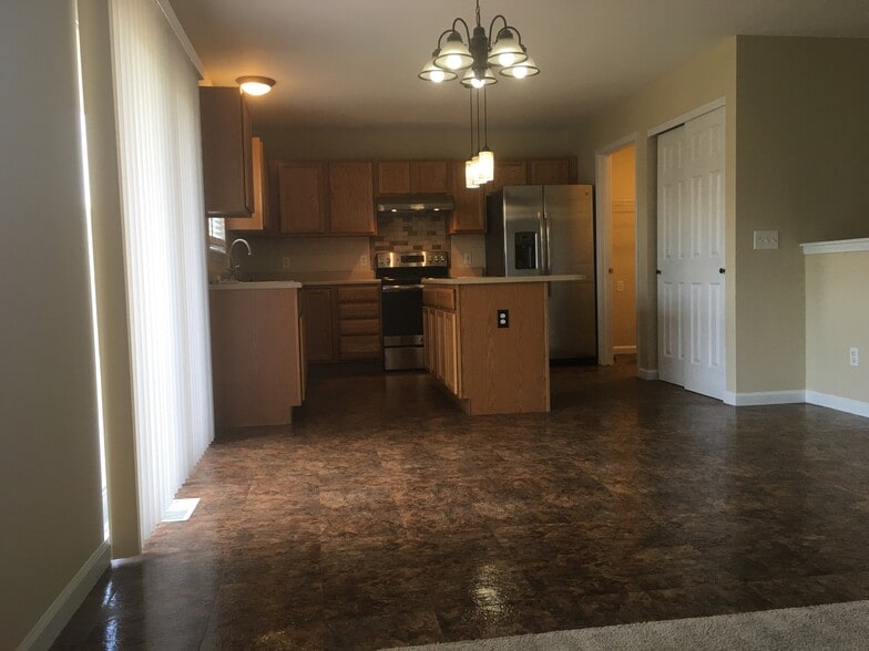 Building Photo - 944 Hampshire Heath Dr