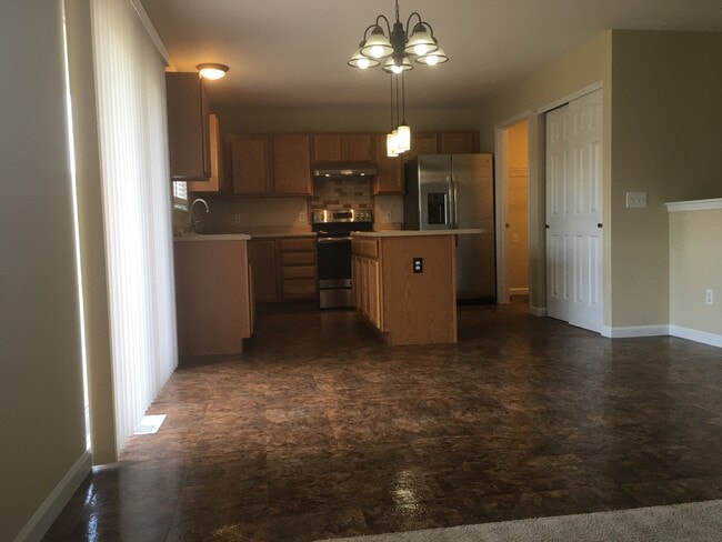 Building Photo - 944 Hampshire Heath Dr