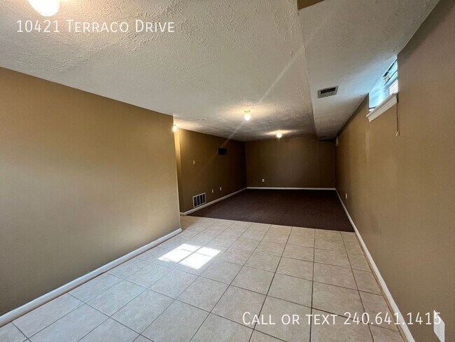 Building Photo - 10421 Terraco Dr