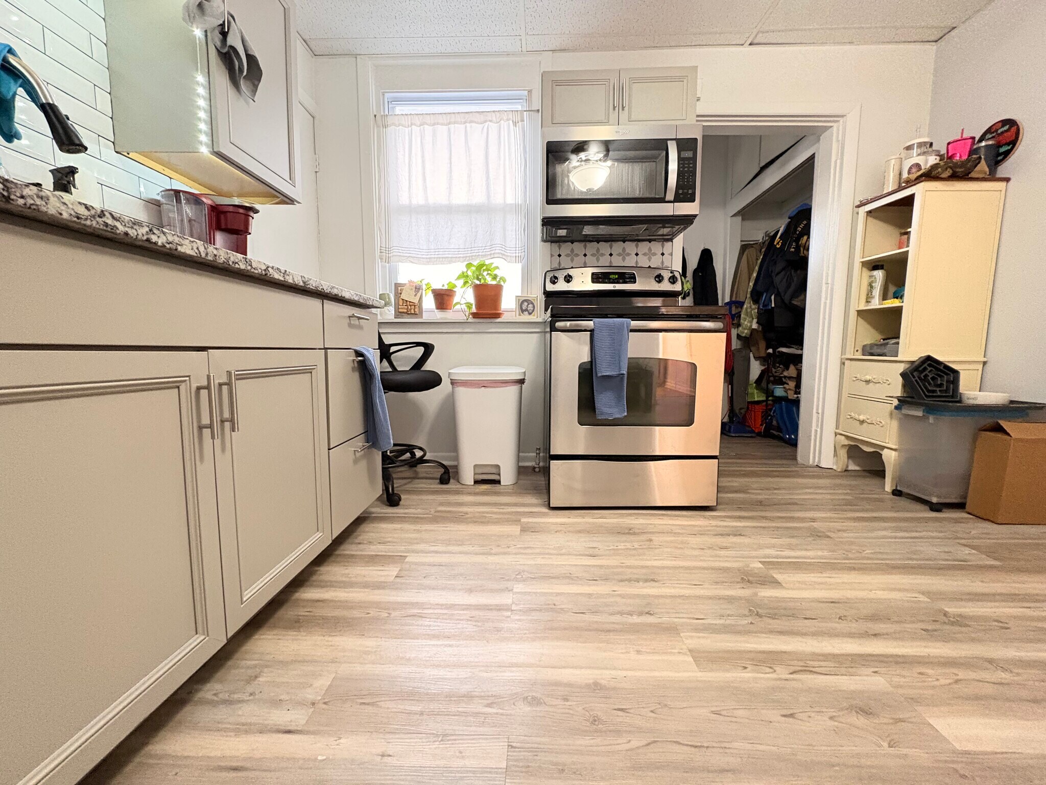 Building Photo - 5807 Hobart St