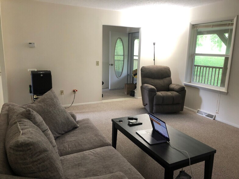 Building Photo - 3646 NY-145