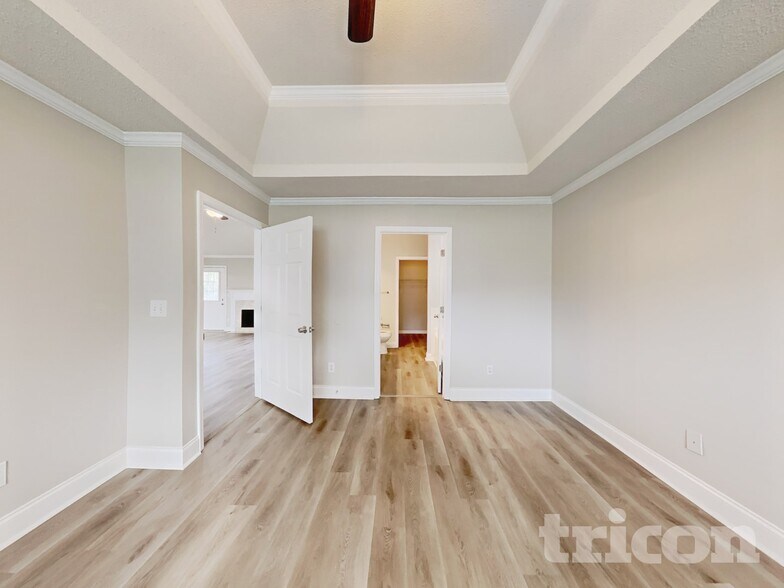 Building Photo - 602 Chartwell Ct