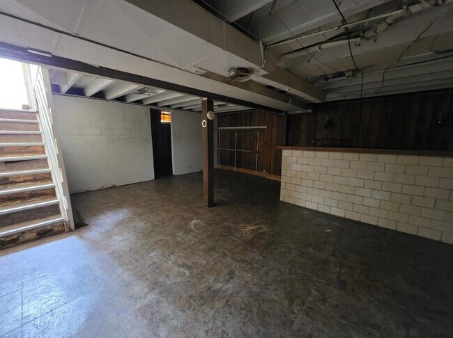 Building Photo - 318 E Philadelphia Blvd