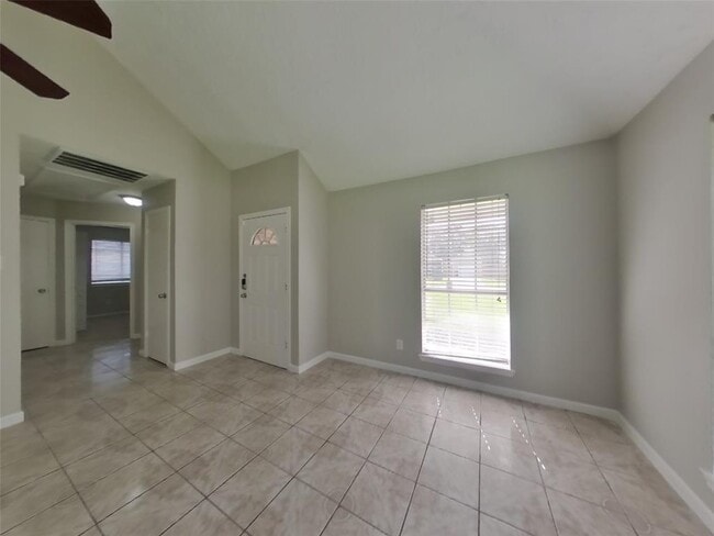 Building Photo - 8711 Croteau Dr