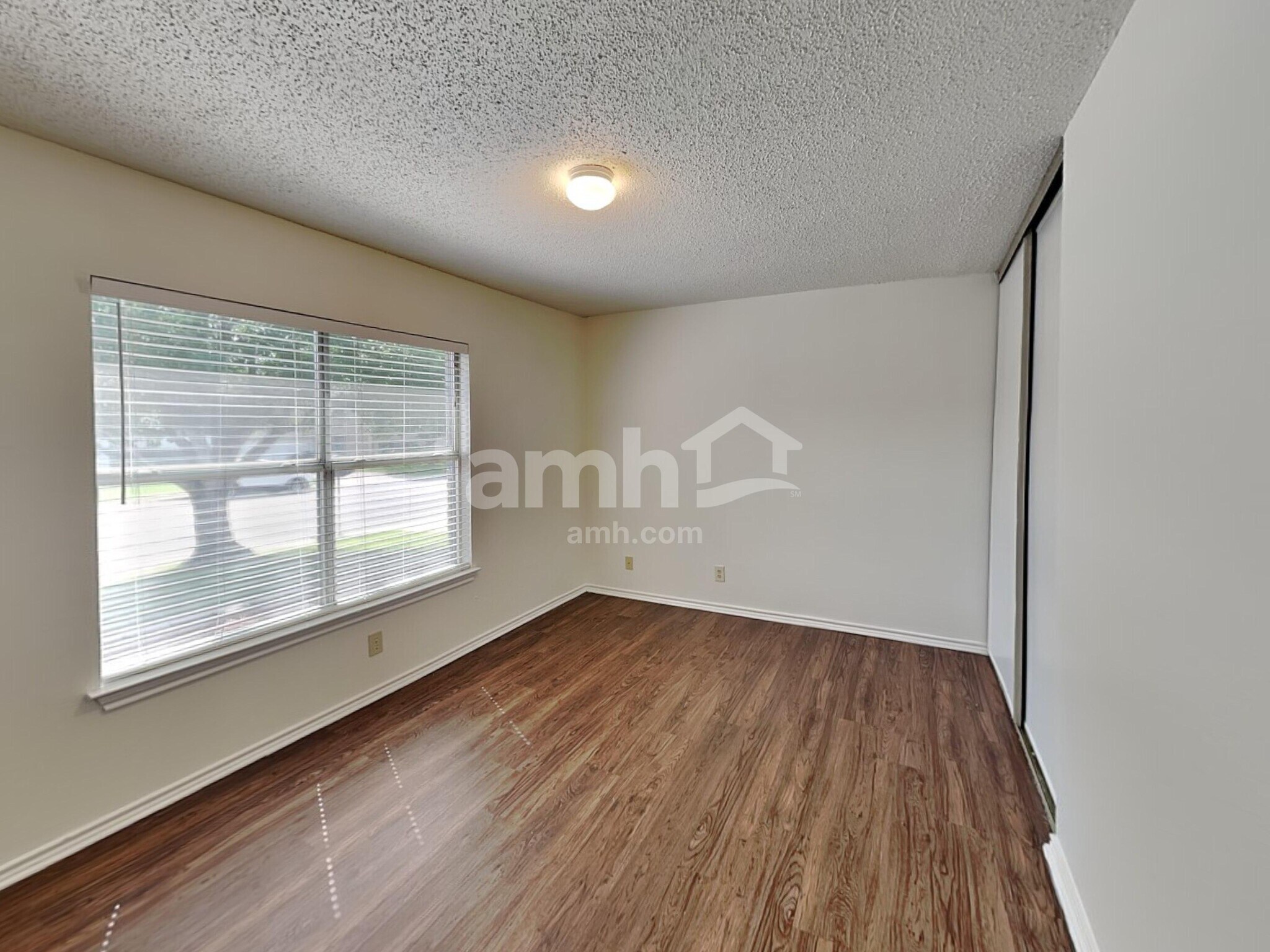 Building Photo - 6422 Beech Trail Dr