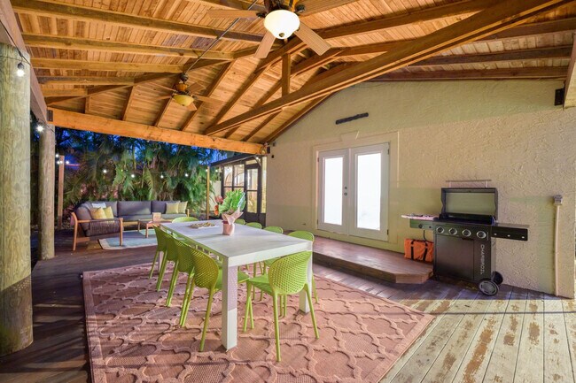 Building Photo - 11988 117th St N