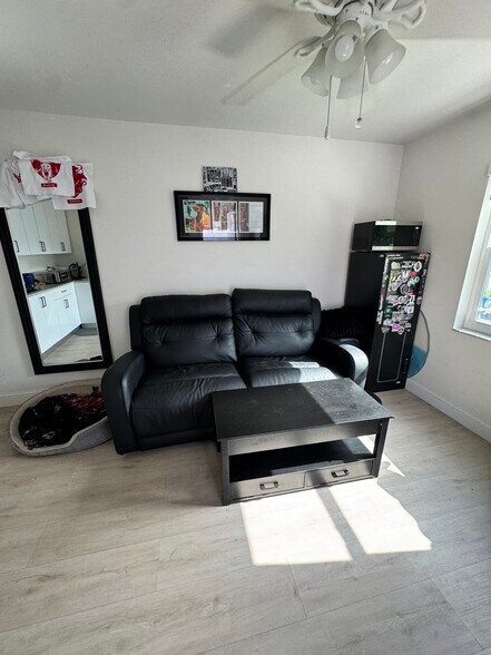 Living room - 2161 NW 89th Ter