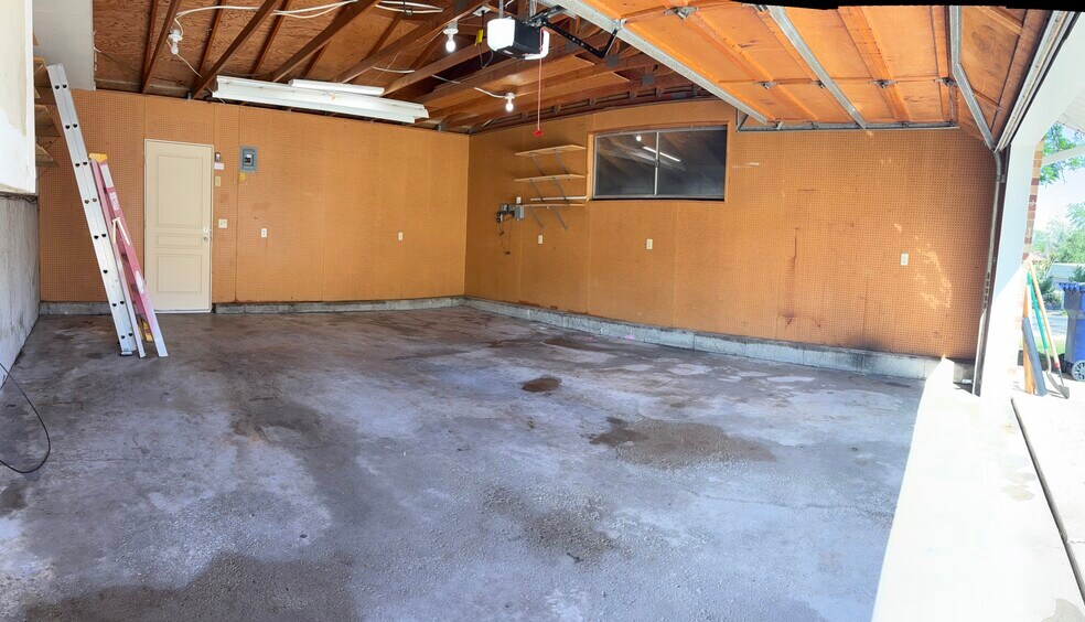 Building Photo - 1204 E 9520 S
