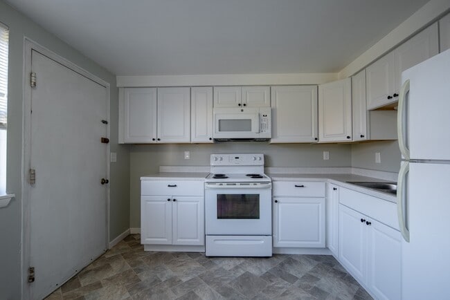 Building Photo - 50-62 East Street - 1C