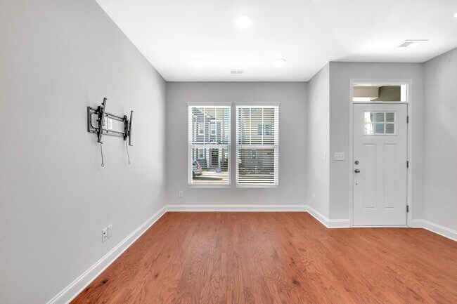 Building Photo - 526 Morrows Turnout Way