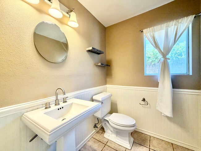 Building Photo - 36335 Grimaud Ct