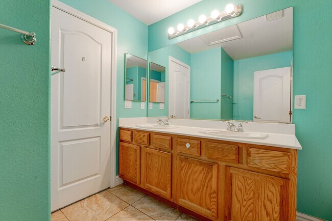 Building Photo - 8516 Dakota Trace Ct