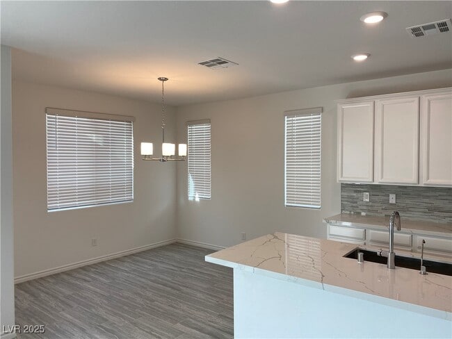 Building Photo - 7123 Calvert Cliffs St