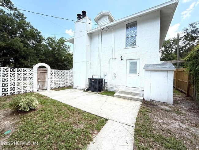 Building Photo - 5336 Cruz Rd