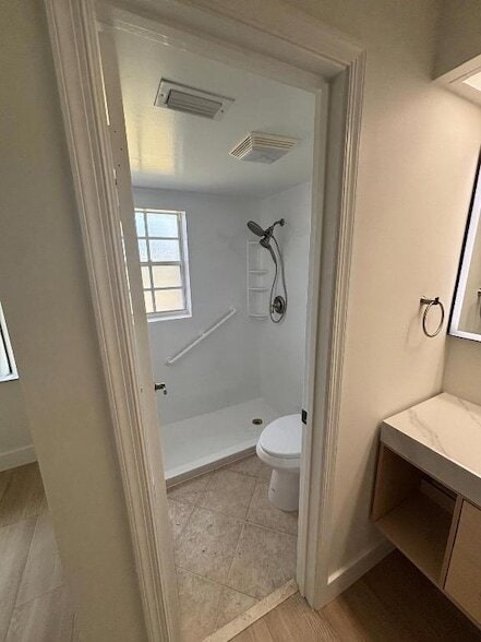 Building Photo - 4273 Oak Terrace Dr