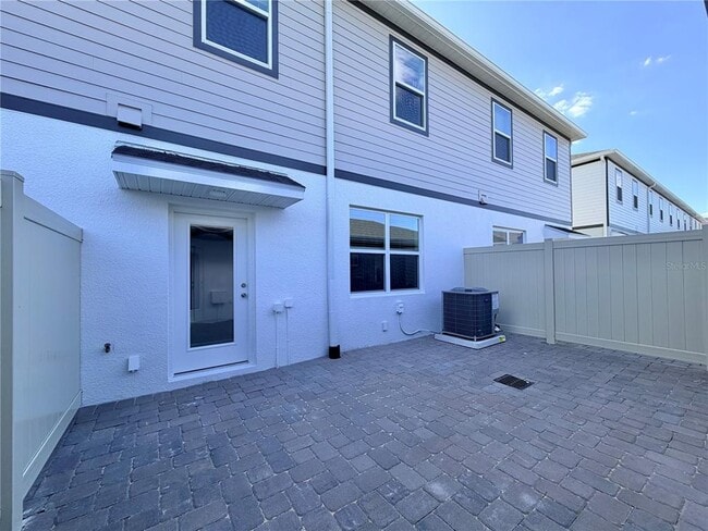 Building Photo - 15493 Bay Brg St