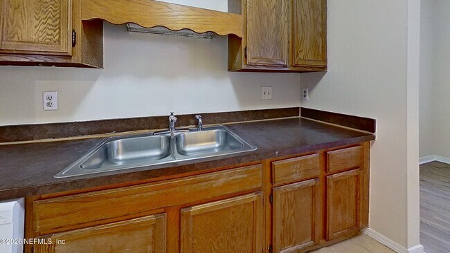 Building Photo - 480 Bentwood Ln