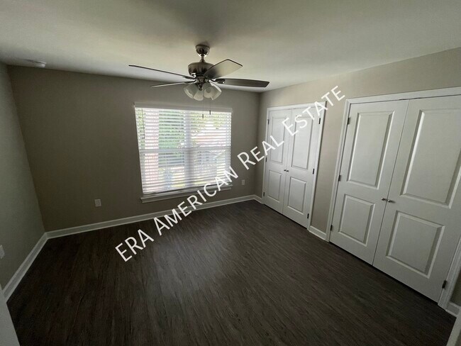 Building Photo - 2 Arabelle Cv