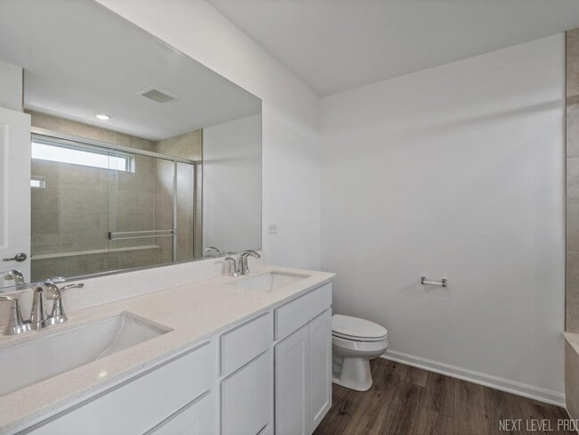 Building Photo - 25715 W Yorkshire Dr