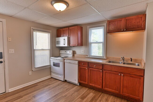 Building Photo - 142 S 29th St