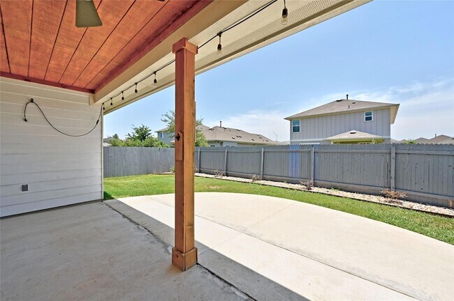 Building Photo - 10225 Bankhead Dr