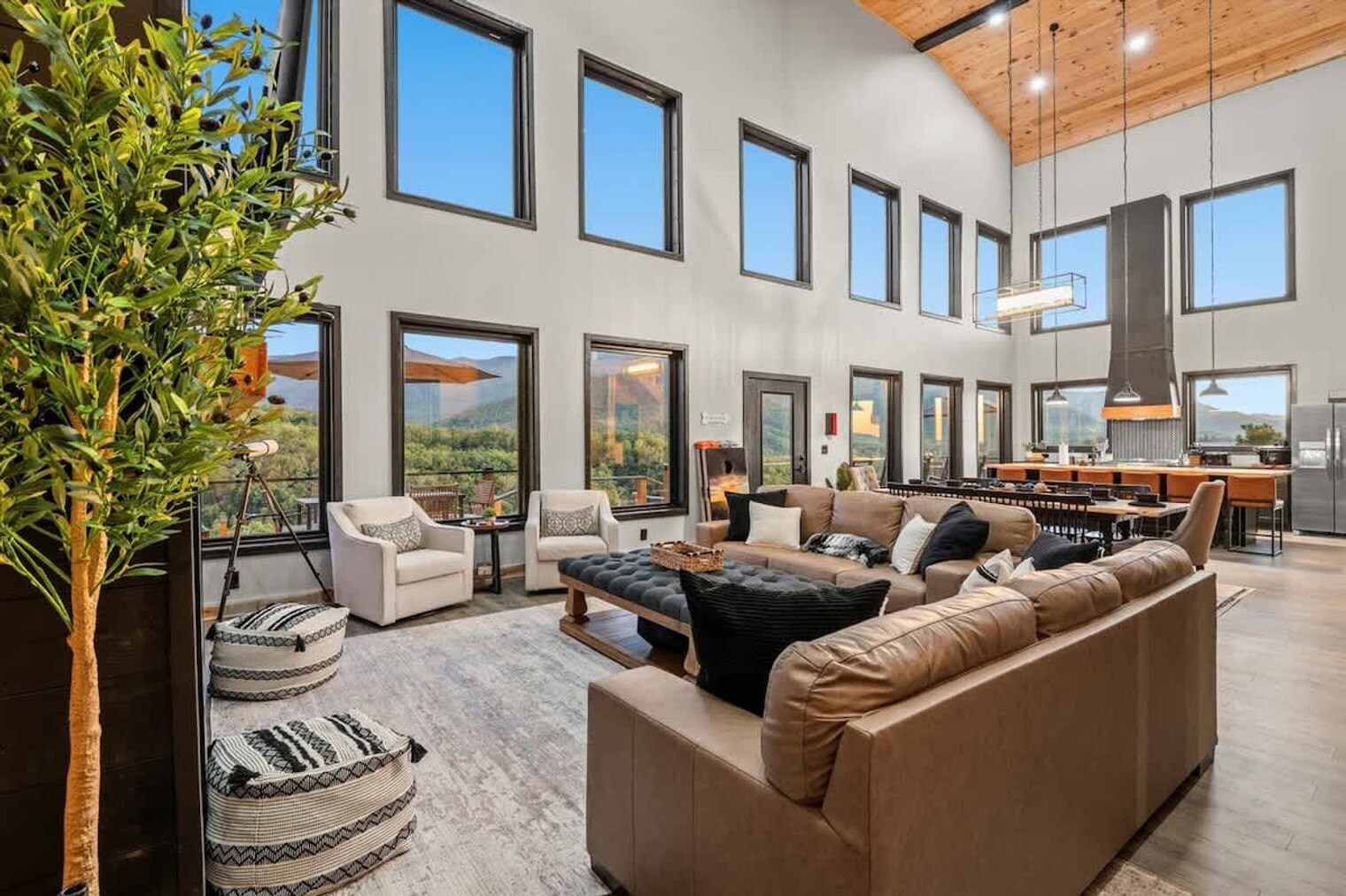 Building Photo - 264 Sonshine Ridge Rd