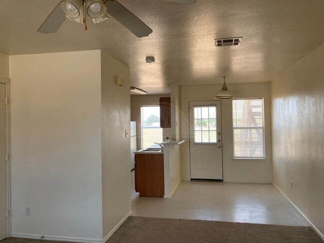 Building Photo - 5804 Greengate Dr