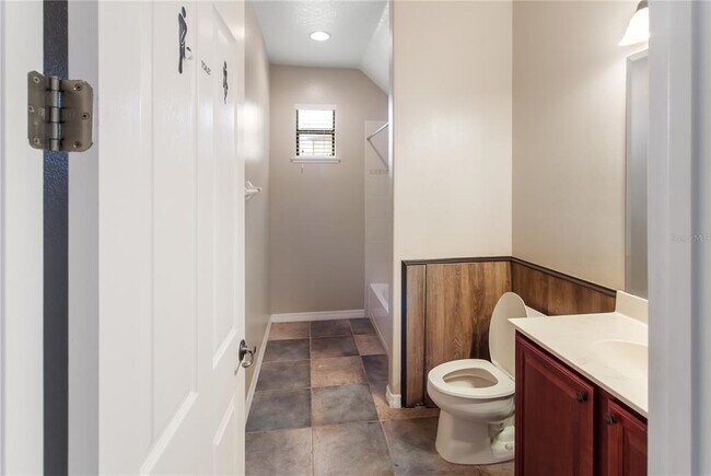 Building Photo - 2860 Lafayette Trace Dr