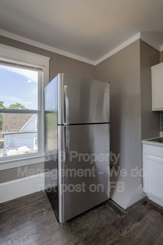 Building Photo - 800 E 33rd St