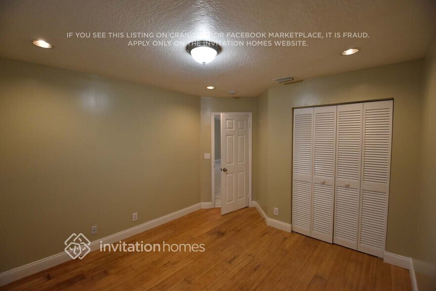 Building Photo - 12615 SW 7th Pl