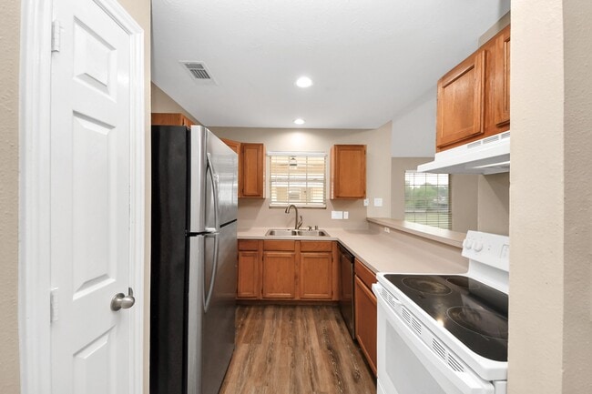 Building Photo - 1163 Lovett St