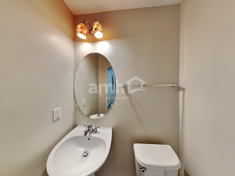 Building Photo - 103 Holly Mill Village Dr