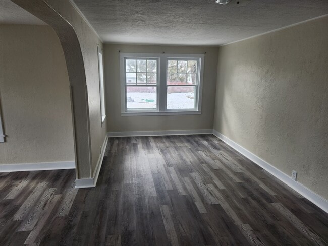 Building Photo - 4617 Douglas Ave