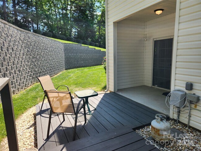 Building Photo - 2434 Ryerson Ct