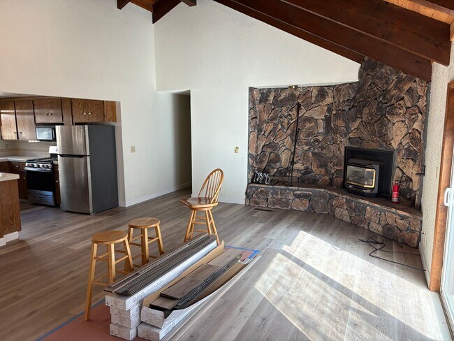 Building Photo - One level cabin with fenced backyard and garage