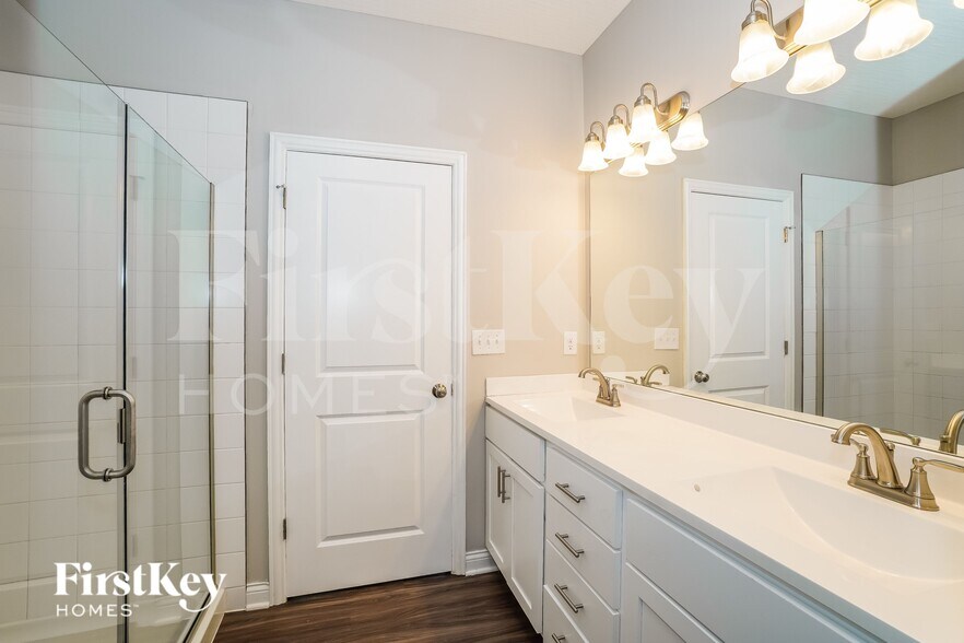 Building Photo - 1924 Ream Dr