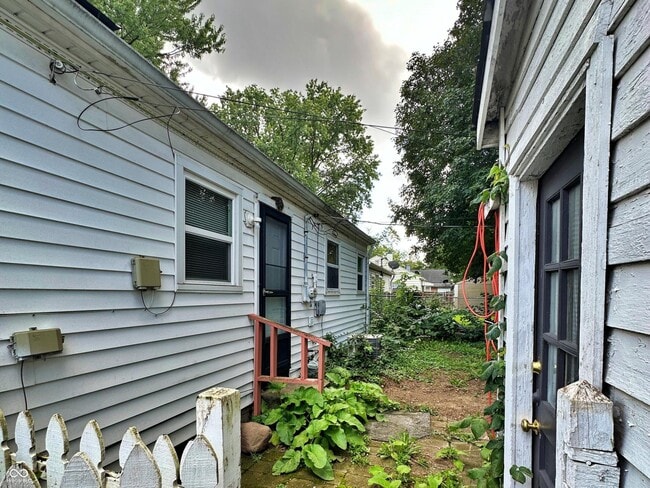 Building Photo - 2230 N Goodlet Ave