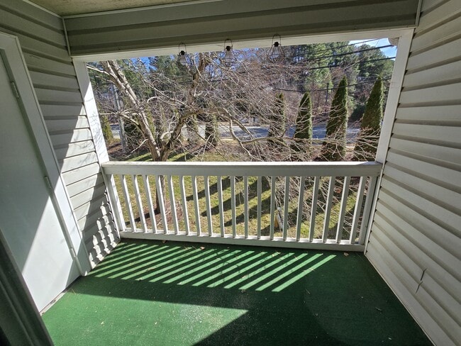 Building Photo - 117 Kingsbury Dr