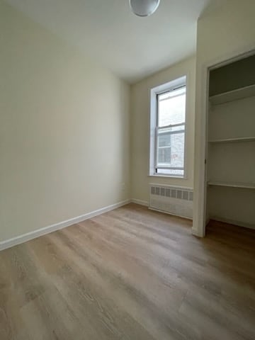 Building Photo - 1926 W 10th St