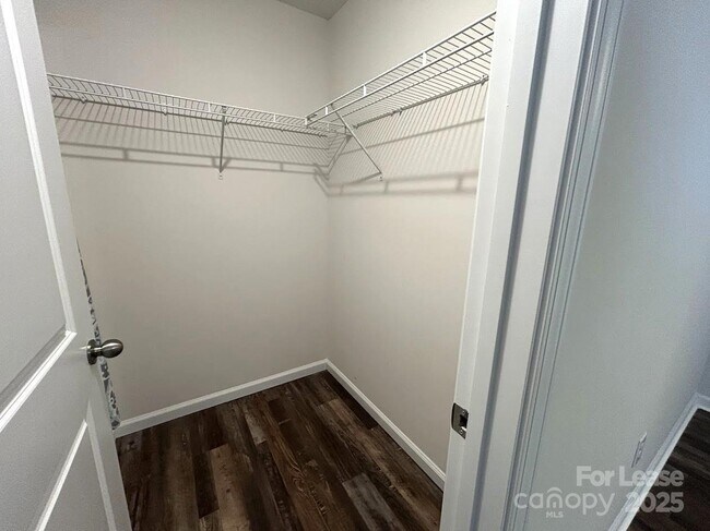 Building Photo - 1004 Whipcord Dr