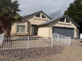 Building Photo - 1122 N 87th St