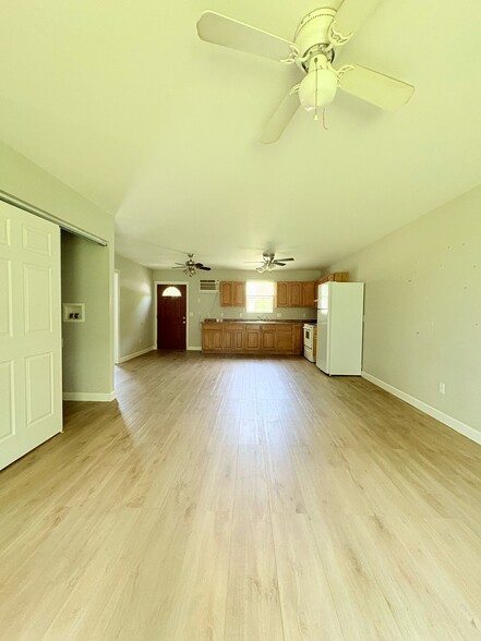 Primary Photo - 129 Lexington Ave